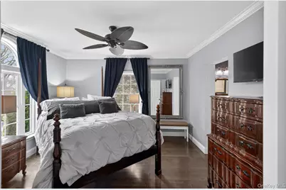 108 Awixa Avenue, Bay Shore, NY 11706 - Photo 17