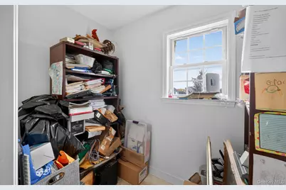 108 Awixa Avenue, Bay Shore, NY 11706 - Photo 33