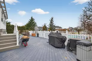 108 Awixa Ave, Bay Shore, NY 11706 - Photo 39