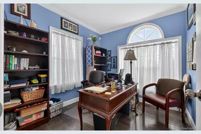 108 Awixa Avenue, Bay Shore, NY 11706 - Photo 27