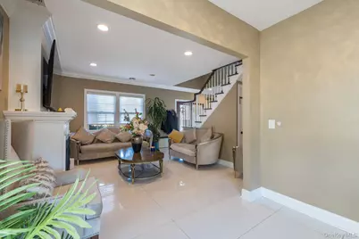 732 Sunrise Avenue, Bellmore, NY 11710 - Photo 15