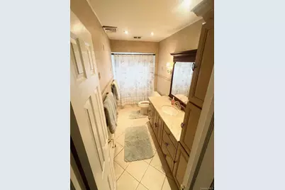 158 Lincoln Avenue, Rockville Centre, NY 11570 - Photo 19