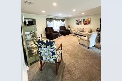 158 Lincoln Avenue, Rockville Centre, NY 11570 - Photo 9