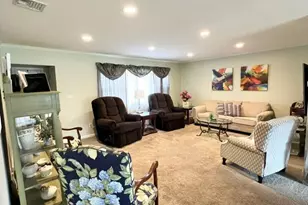 158 Lincoln Ave, Rockville Centre, NY 11570 - Photo 9