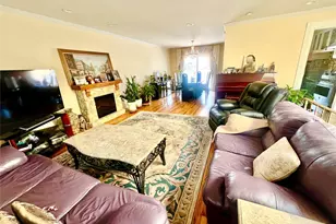 1026 Dartmouth Ln, Woodmere, NY 11598 - Photo 3