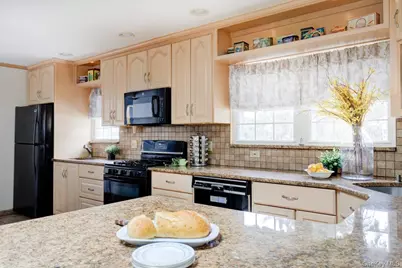 43 Carnegie Avenue, Huntington, NY 11743 - Photo 9