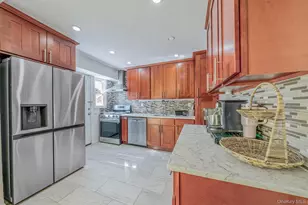 1708 Francis Dr, East Meadow, NY 11554 - Photo 15