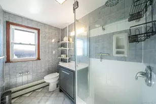 1708 Francis Dr, East Meadow, NY 11554 - Photo 5