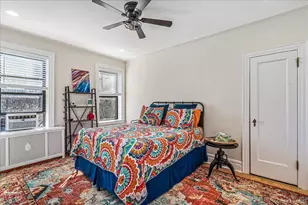 37 Brompton Rd, Great Neck, NY 11021 - Photo 9