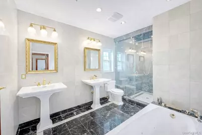 45 Wilmot Road, New Rochelle, NY 10804 - Photo 19