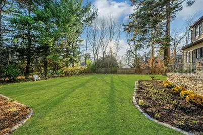 45 Wilmot Road, New Rochelle, NY 10804 - Photo 35