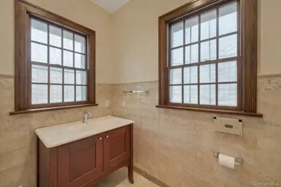 45 Wilmot Road, New Rochelle, NY 10804 - Photo 15