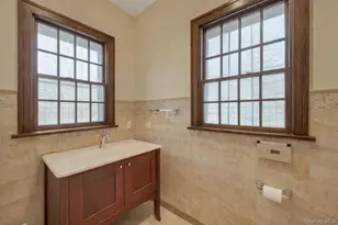 45 Wilmot Rd, New Rochelle, NY 10804 - Photo 15