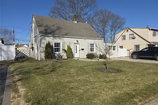 13 Peachtree Ln, Levittown, NY 11756 - Photo 33