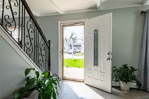 13 Peachtree Ln, Levittown, NY 11756 - Photo 7