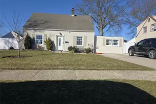 13 Peachtree Ln, Levittown, NY 11756 - Photo 17