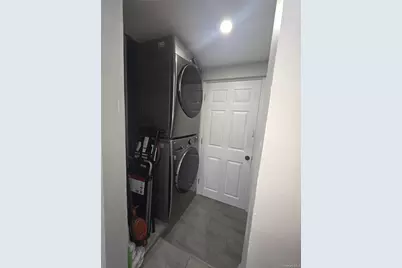 13 Peachtree Lane, Levittown, NY 11756 - Photo 11