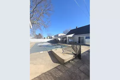 13 Peachtree Lane, Levittown, NY 11756 - Photo 25