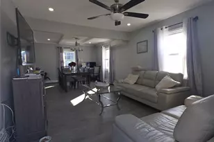 13 Peachtree Ln, Levittown, NY 11756 - Photo 35