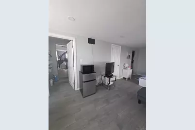 13 Peachtree Lane, Levittown, NY 11756 - Photo 15