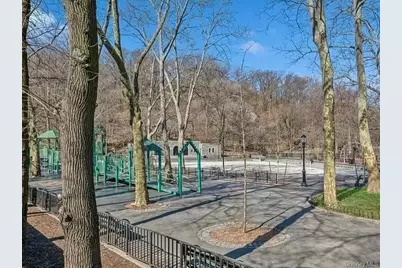 581 Academy Street #GLE, New York, NY 10034 - Photo 15