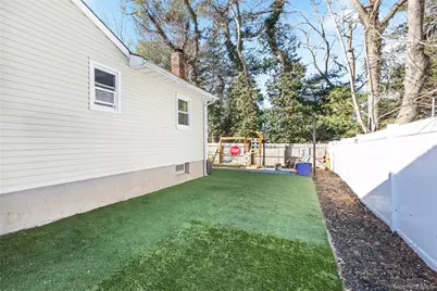 193 Maple Road, Wading River, NY 11792 - Photo 15