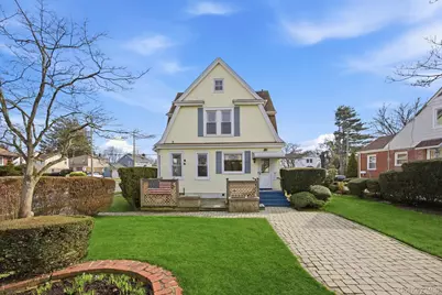 195 Cedar Street, Hempstead, NY 11550 - Photo 23