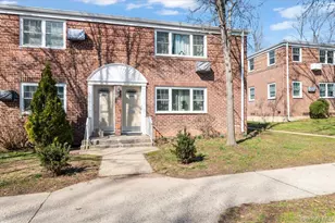 224-07 Kingsbury Ave, Bayside, NY 11364 - Photo 3