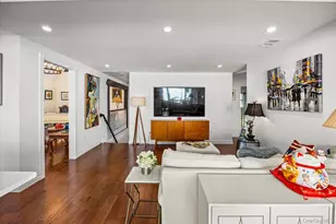 45 Tain Dr, Great Neck, NY 11021 - Photo 9