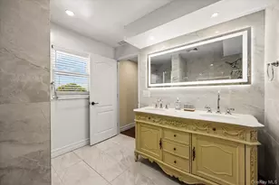 45 Tain Dr, Great Neck, NY 11021 - Photo 13