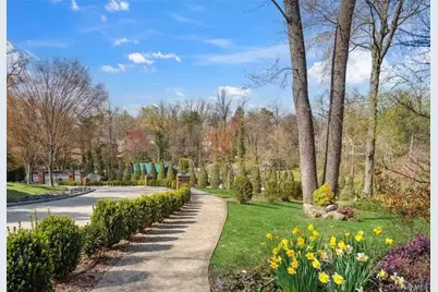 45 Tain Drive, Great Neck, NY 11021 - Photo 23