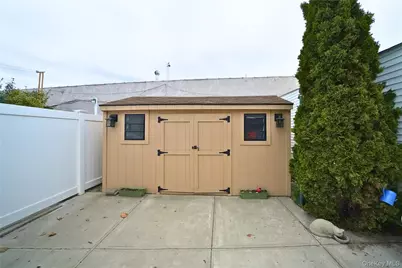 6204 62nd Road, Middle Village, NY 11379 - Photo 19