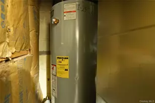 62-04 62nd Rd, Middle Village, NY 11379 - Photo 25