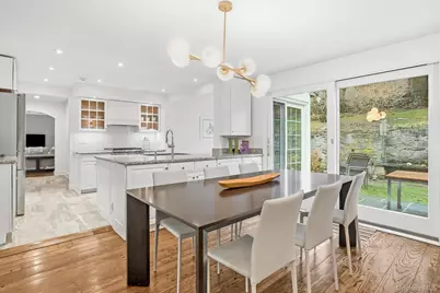 22 Taunton Road, Scarsdale, NY 10583 - Photo 11