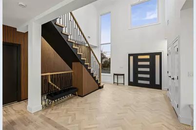 2570 Aster Place S, Westbury, NY 11590 - Photo 5