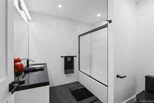 2570 Aster Pl S, Westbury, NY 11590 - Photo 25