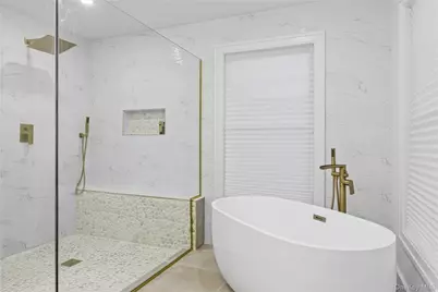 2570 Aster Place S, Westbury, NY 11590 - Photo 27