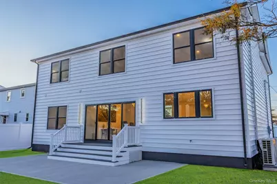 2570 Aster Place S, Westbury, NY 11590 - Photo 37