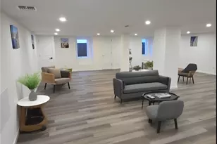 2570 Aster Pl S, Westbury, NY 11590 - Photo 35