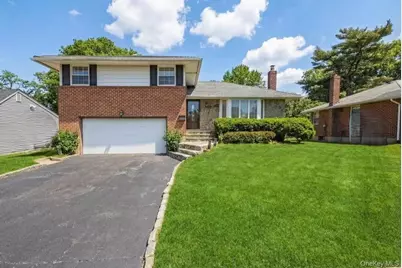 4 Birchwood Park Drive, Syosset, NY 11791 - Photo 1