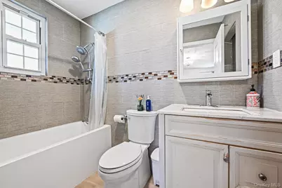 4 Birchwood Park Drive, Syosset, NY 11791 - Photo 15