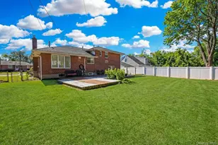 4 Birchwood Park Dr, Syosset, NY 11791 - Photo 27