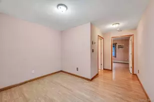 33 Pond Ln, Levittown, NY 11756 - Photo 11