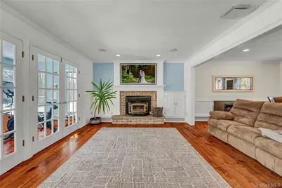 6 Eisenhower Court, Hopewell Junction, NY 12533 - Photo 3