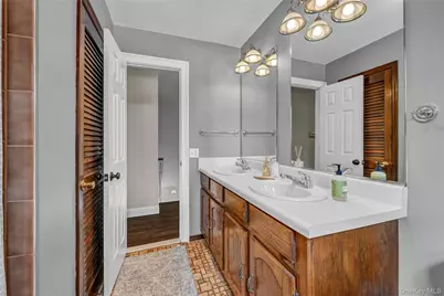 6 Eisenhower Court, Hopewell Junction, NY 12533 - Photo 35