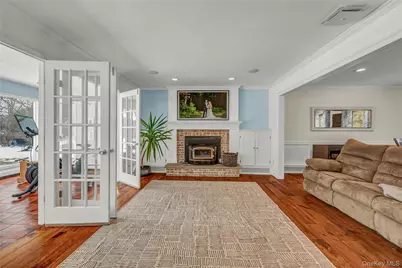 6 Eisenhower Court, Hopewell Junction, NY 12533 - Photo 5