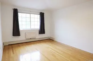 82-73 Country Pointe Cir, Queens Village, NY 11427 - Photo 7