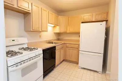 82-73 Country Pointe Circle, Queens Village, NY 11427 - Photo 13