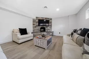 111 Mill River Rd, Upper Brookville, NY 11771 - Photo 29