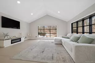 111 Mill River Rd, Upper Brookville, NY 11771 - Photo 15